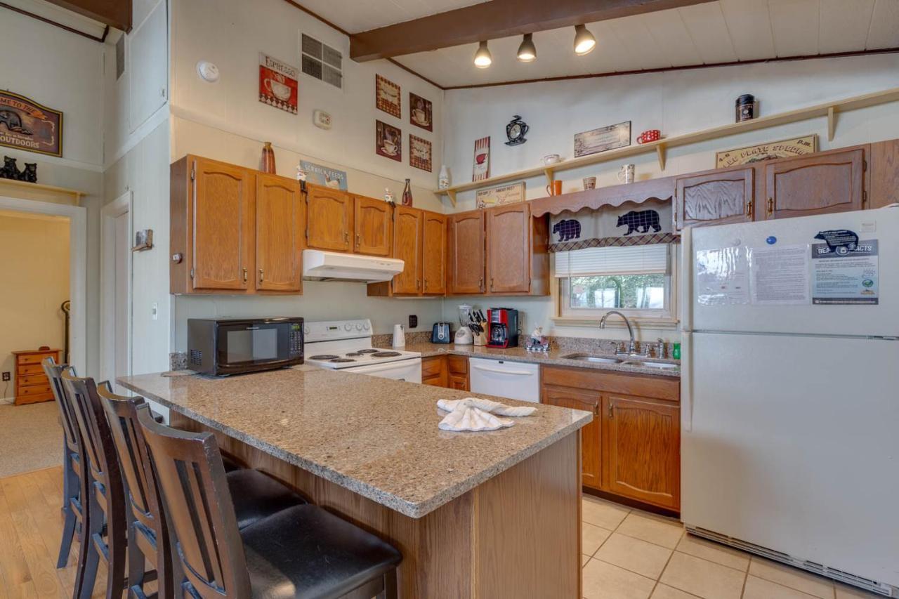 Bear View Chalet, 3 Bedroom, Pool, Pets, Arcades, Wifi, Hot Tub, Sleeps 12 Gatlinburg Dış mekan fotoğraf