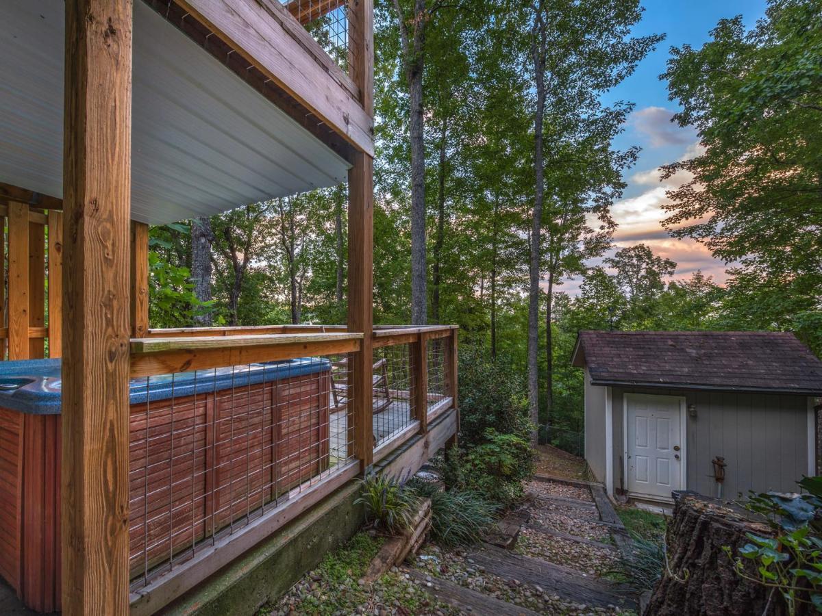 Bear View Chalet, 3 Bedroom, Pool, Pets, Arcades, Wifi, Hot Tub, Sleeps 12 Gatlinburg Dış mekan fotoğraf