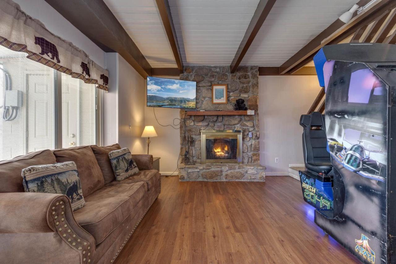 Bear View Chalet, 3 Bedroom, Pool, Pets, Arcades, Wifi, Hot Tub, Sleeps 12 Gatlinburg Dış mekan fotoğraf